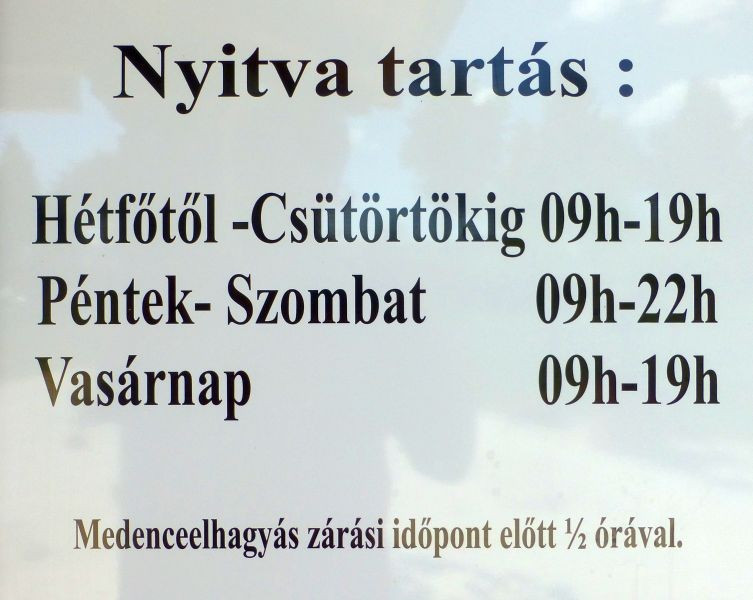 Thermalsee Demjén, Öffnungszeiten