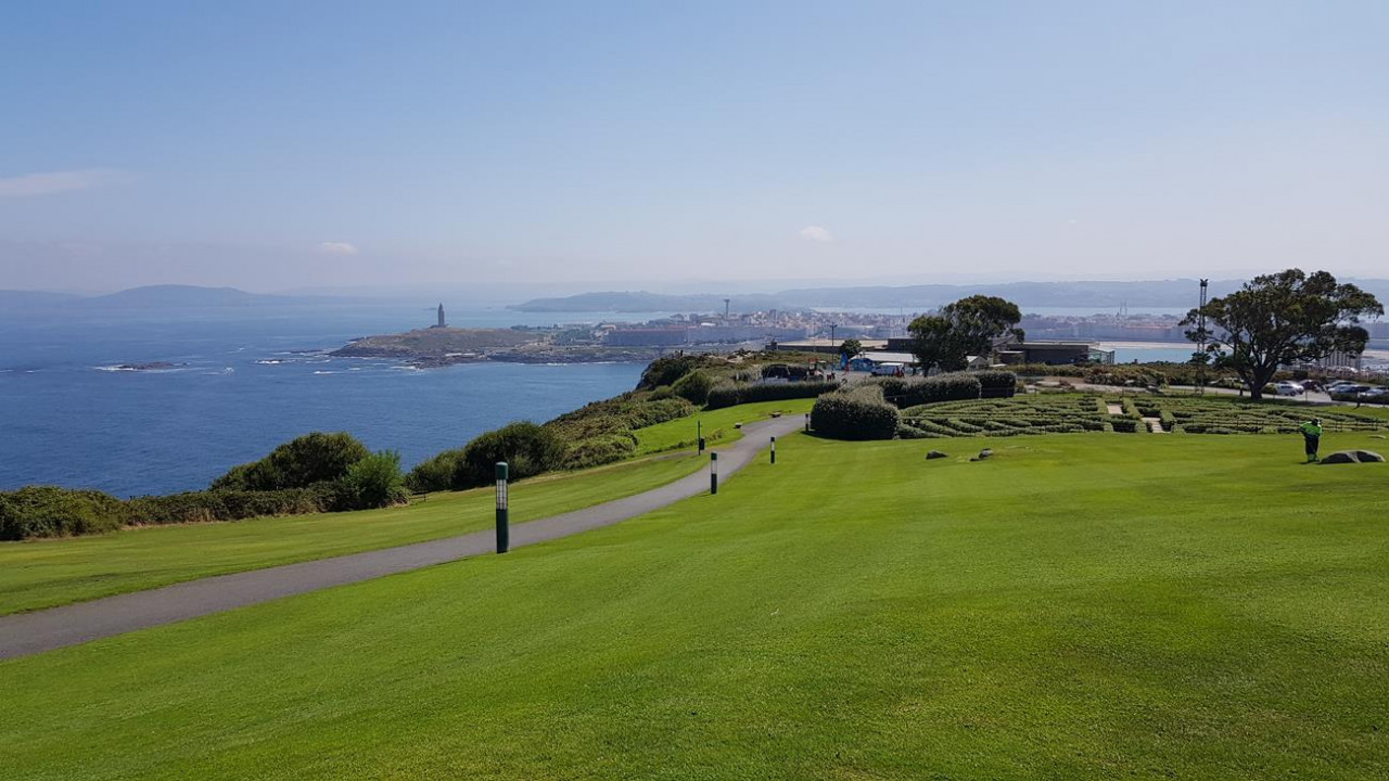 La Coruña  83
