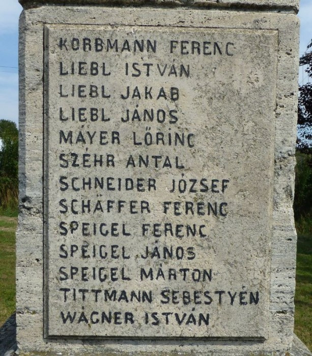 Máriahalom - Kirva, Gefallenendenkmal 1914/18, Opfertafel2