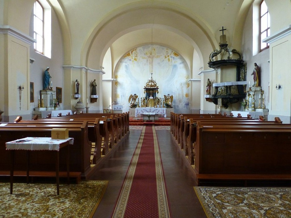 Máriahalom - Kirva, Kirche, Innenraum