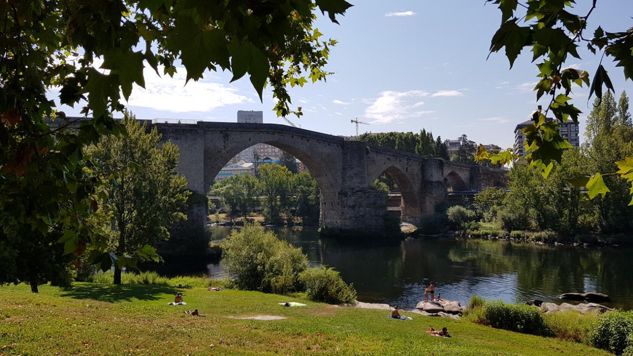 Ourense  16