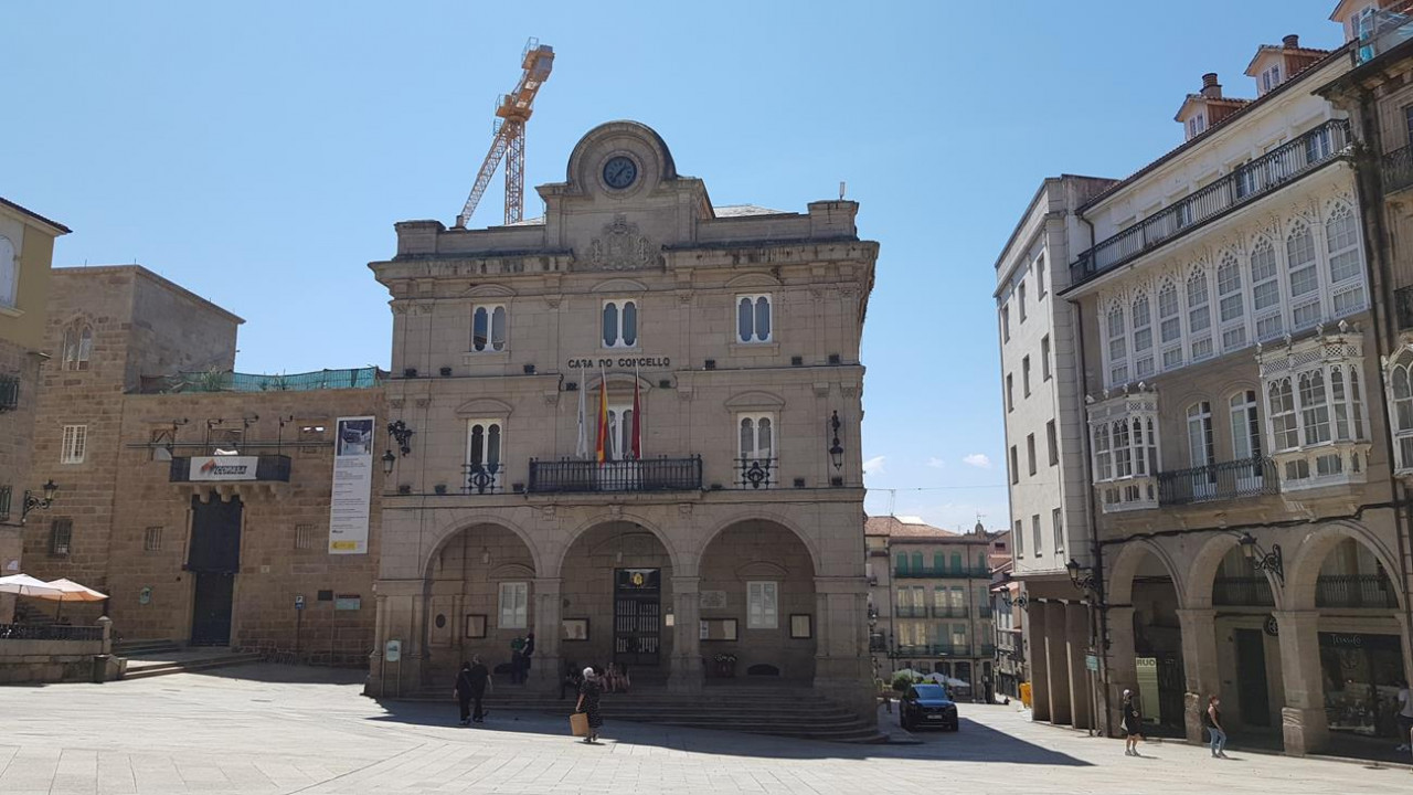 Ourense  24