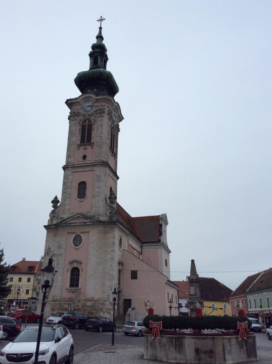 Hainburg an der Donau < Nepomuk