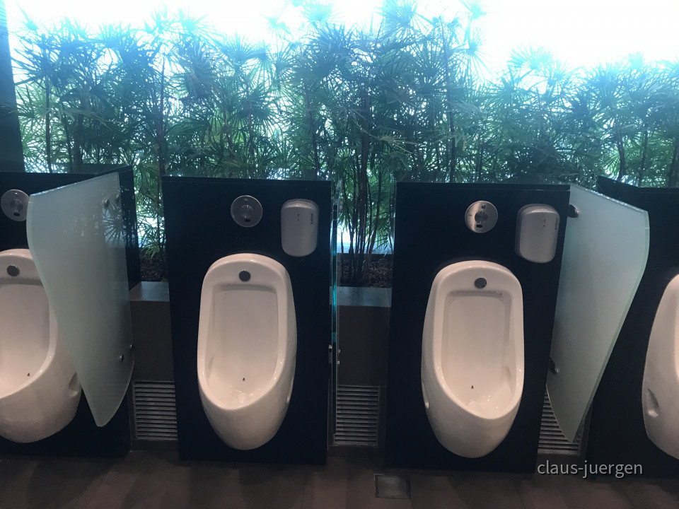 CDAB69D0-3DEE-4079-B3F0-D52E2709AA7E