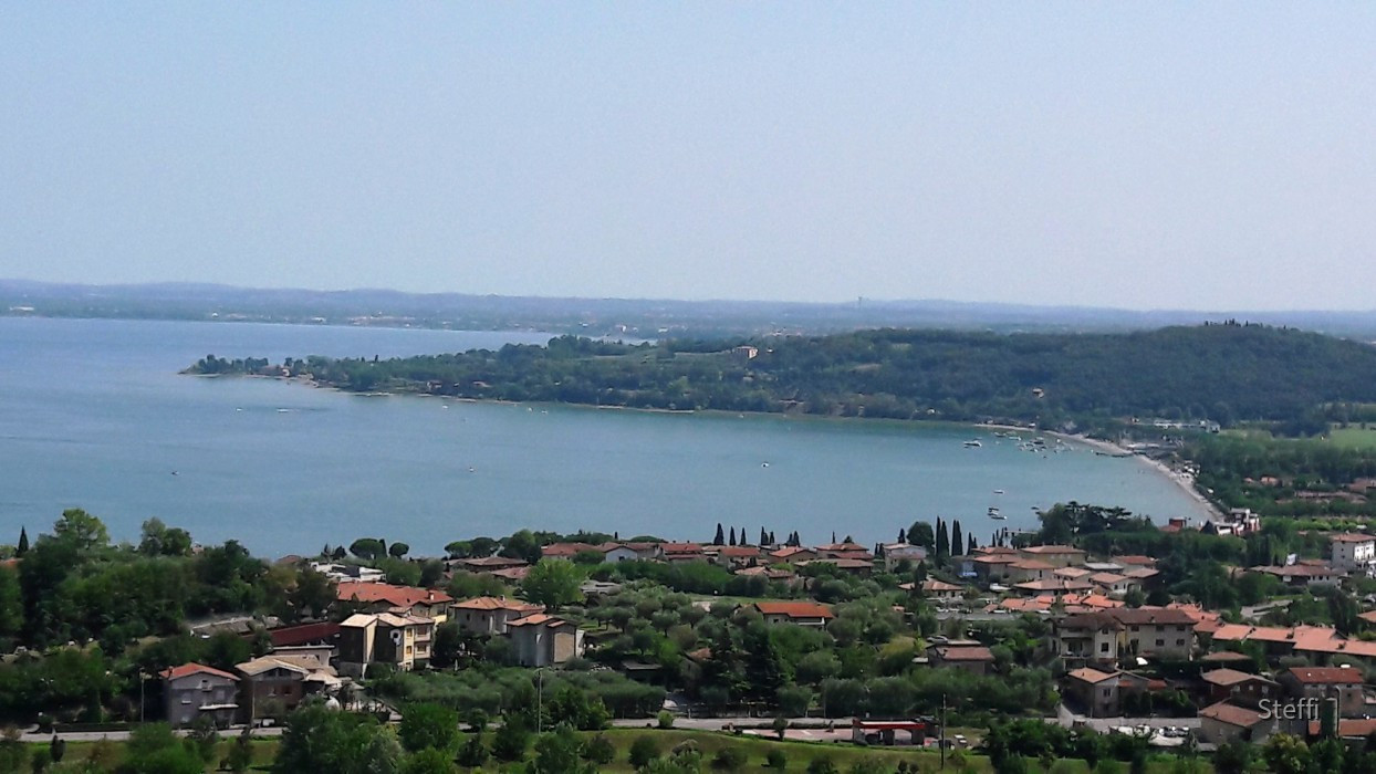 Castello di Padenghe Ausblick nach Padenghe und Lido di Lonato