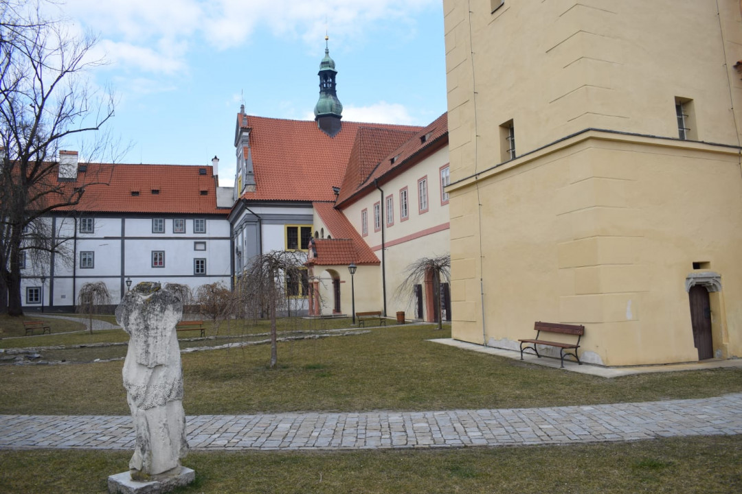 Český Krumlov < Nepomuk