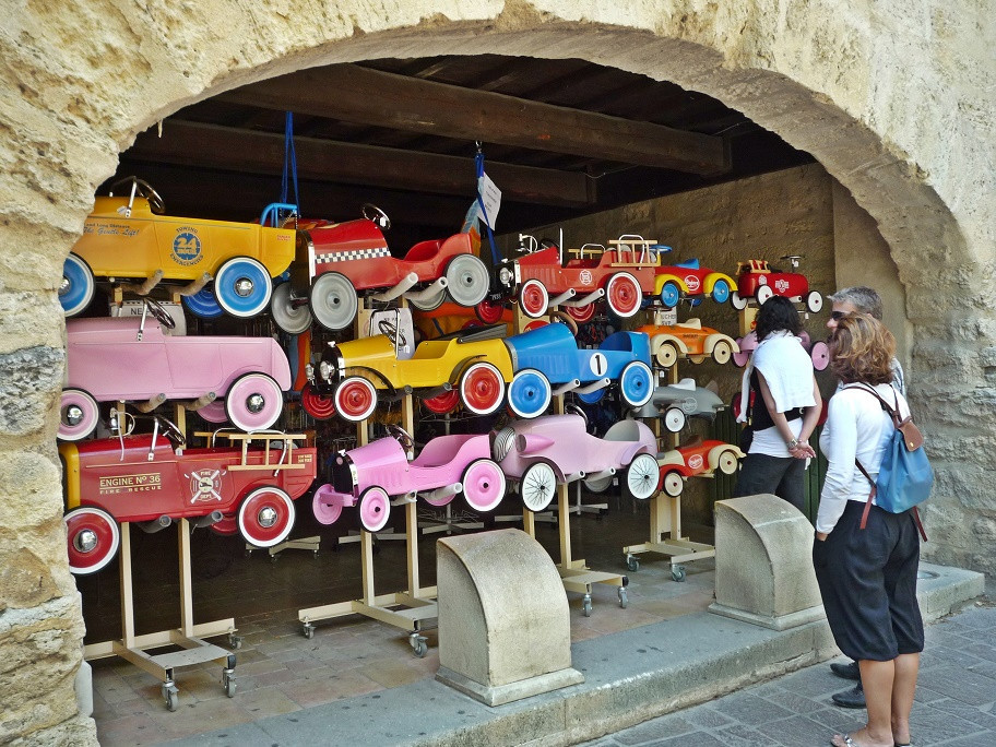 Uzés