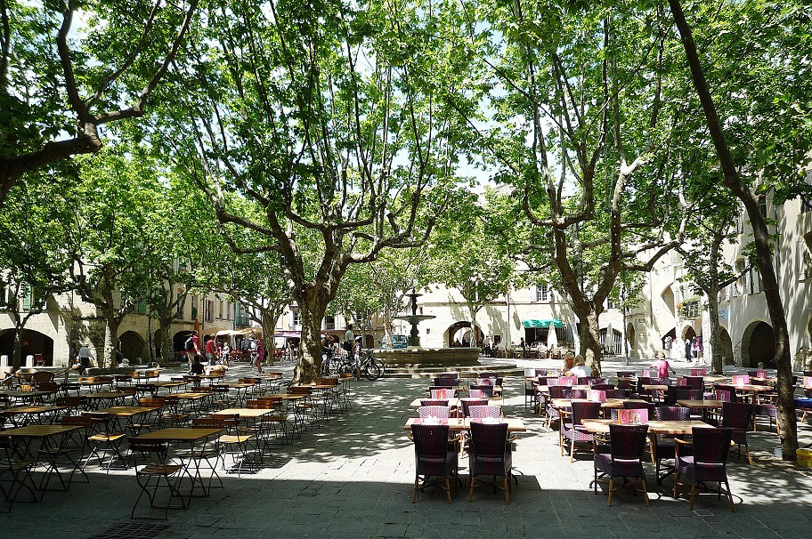 Uzés