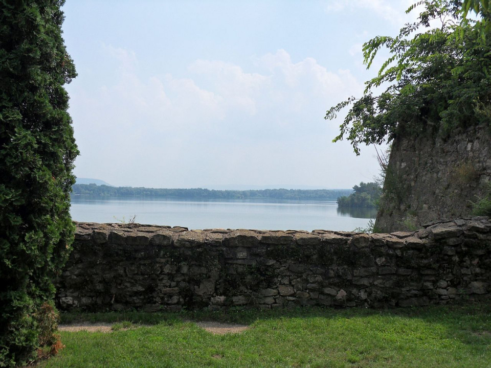 Tata Blick von der Burg auf den Alten See