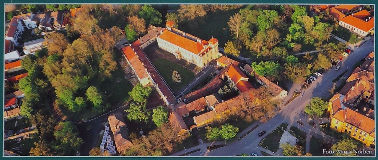 Tata Schloss Esterházy
