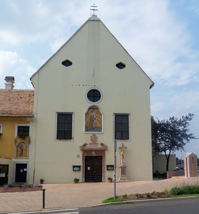 Tata Kapuzinerkirche