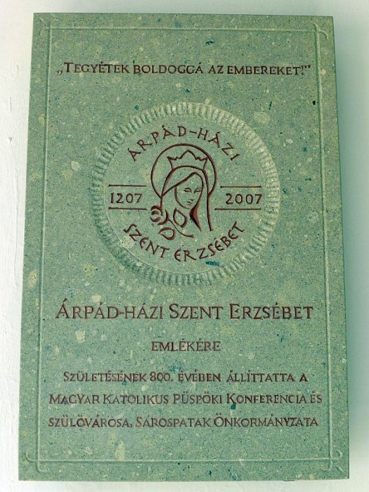 Sárospatak > Basilika St. Johannes der Täufer > Elisabeth-Gedenktafel