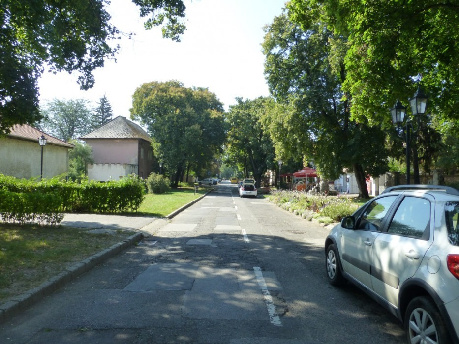 Sárospatak > Straße zur Burg