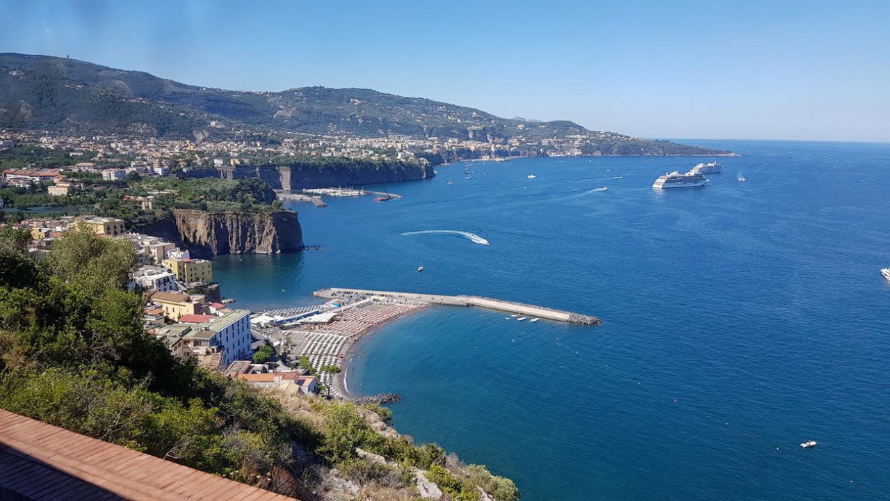 18 Sorrento