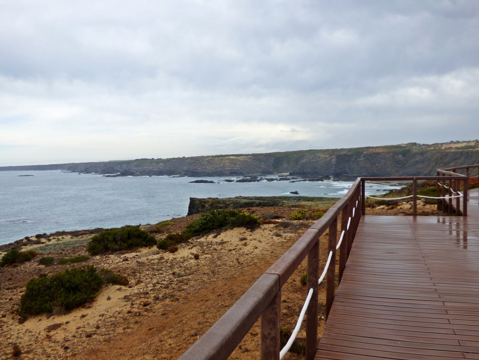 Zambujeira do Mar im Nieselregen