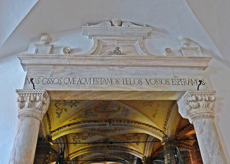 Capela dos Ossos