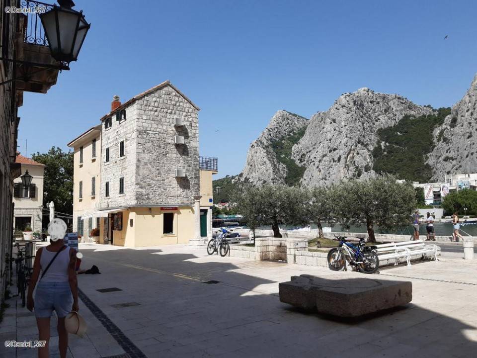 16_Omis