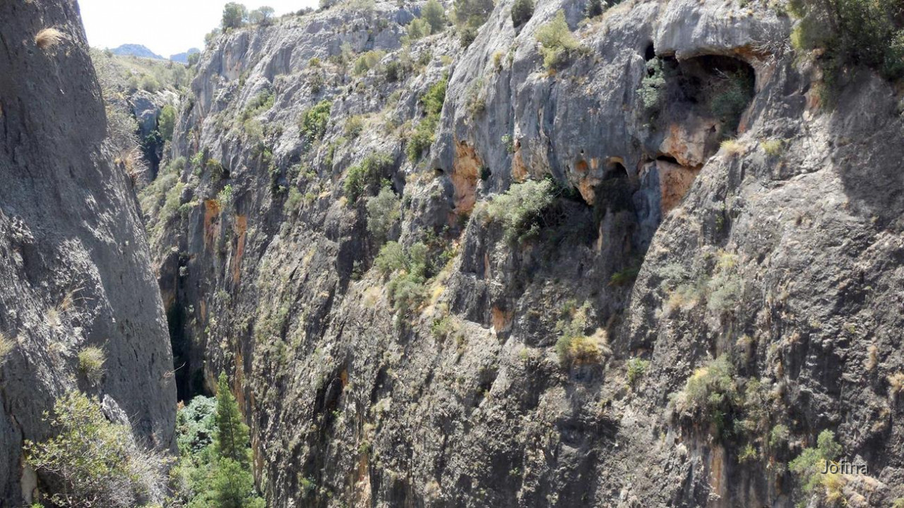 Almadenes Canyon 16