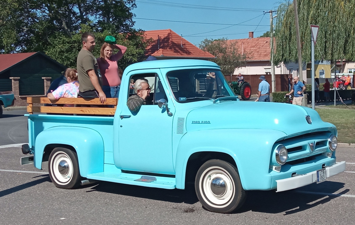 Ford F-100 Generation 2