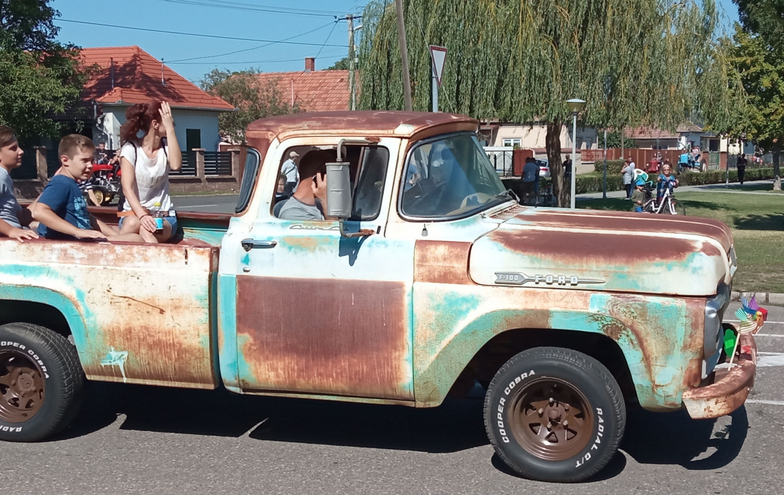 Ford F-100 Generation 3