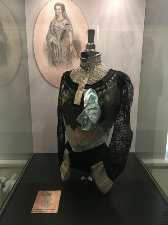 Mindelheim Textilmuseum Sissikleid 1