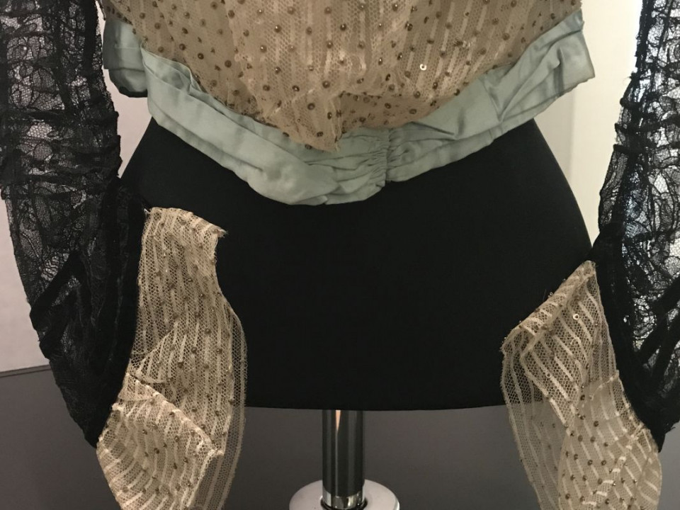 Mindelheim Textilmuseum Sissikleid Detail 4