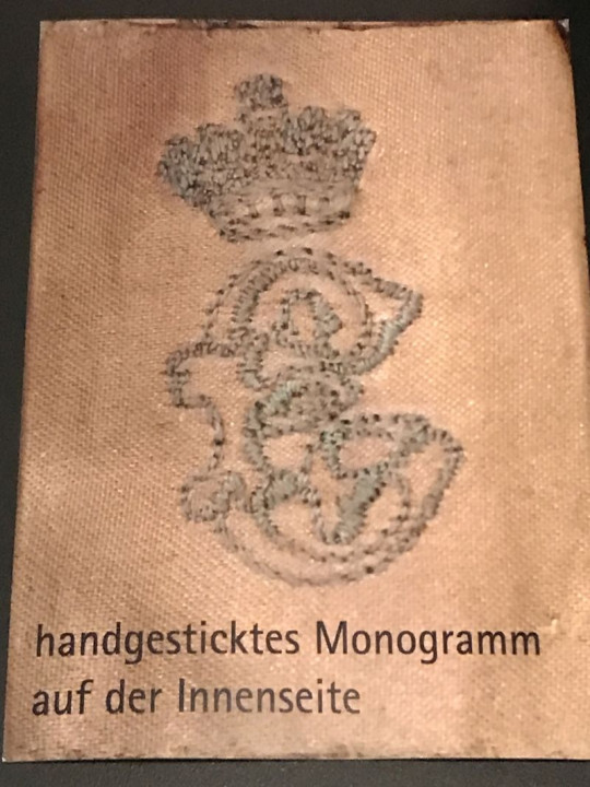 Mindelheim Textilmuseum Sissikleid Monogramm