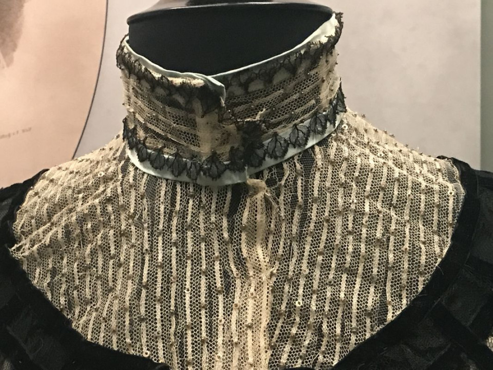 Mindelheim Textilmuseum Sissikleid Detail 1