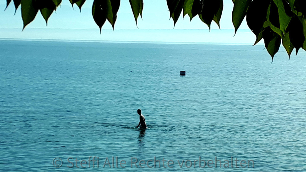 Badewetter am Bodensee, Luft 21 Grad, Wassertemperatur 14,7 Grad (3)