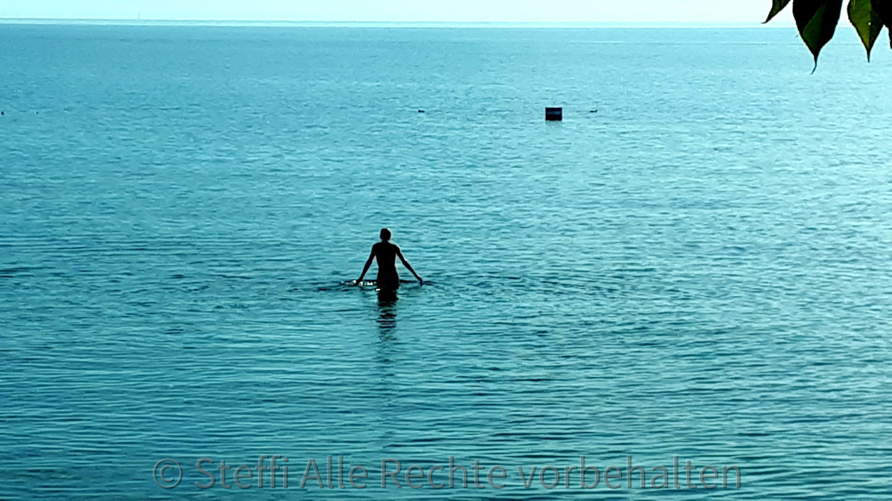 Badewetter am Bodensee, Luft 21 Grad, Wassertemperatur 14,7 Grad (2)