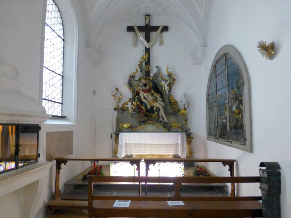 Andechs Klosterkirche Schmerzhafte Kapelle Altar