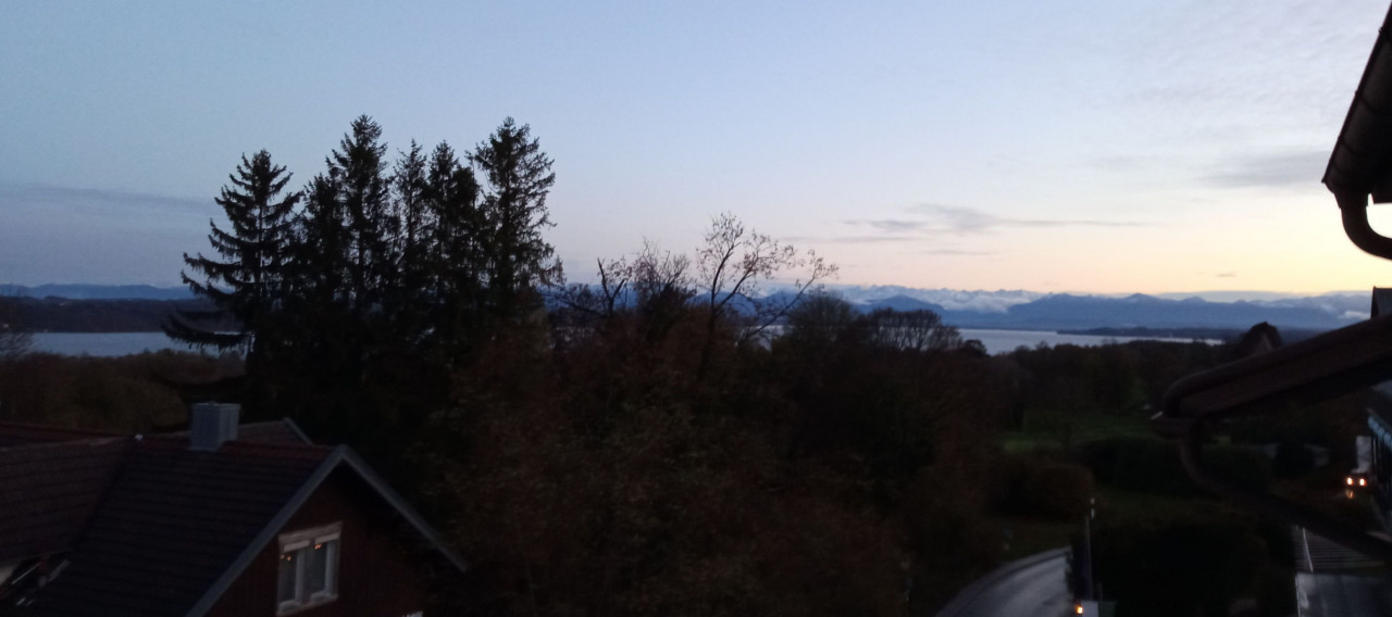 Feldafing Hotel Kaiserin Elisabeth Blick vom Balkon abends1