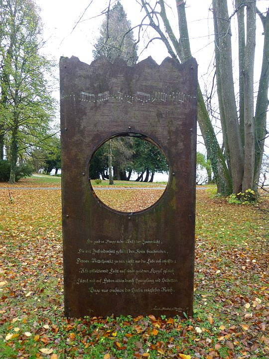 Garatshausen Schlosspark  Der Zeitpunkt1