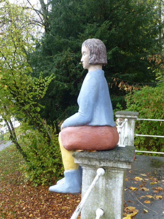 Garatshausen Schlosspark Träumerin 1