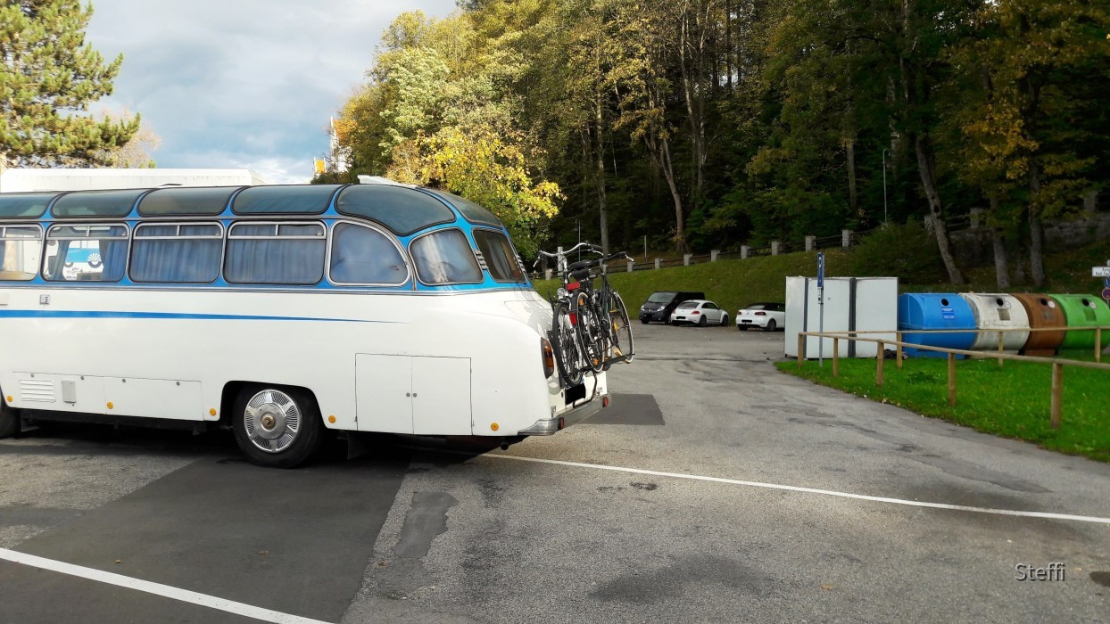 OLDTIMER > Bus als Reisemobil