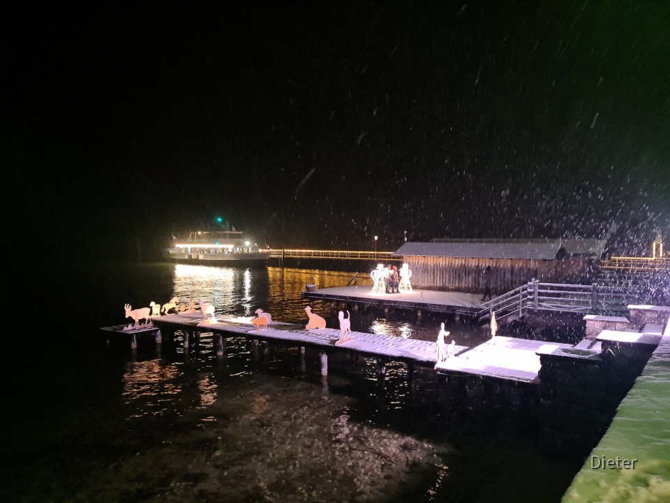 Weihnachtsmarkt / Krippendorf Strobl