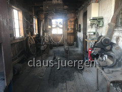 208B6A9D-E951-41A3-9E5F-63A29321BED8