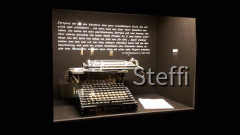 Erste Schreibmaschine
