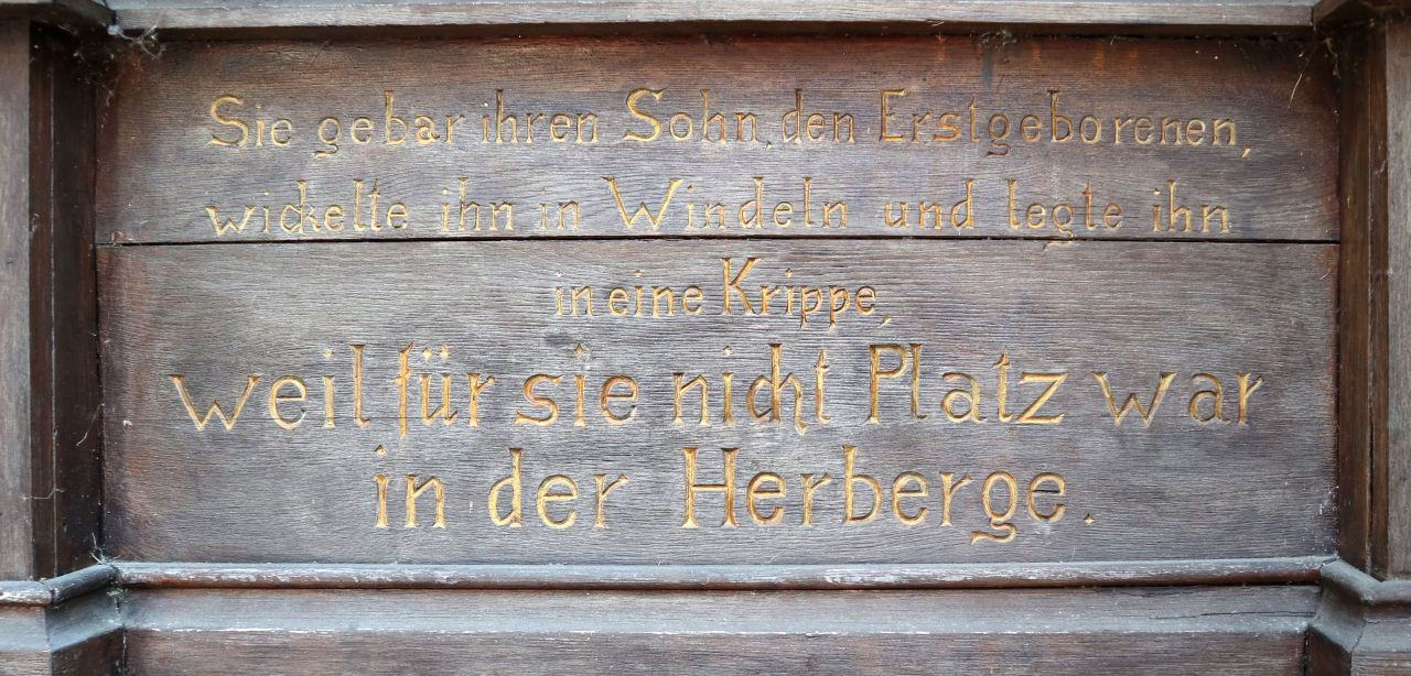 Amorsbrunn Stationsweg5 1. Kapelle Ankündigung Herbergsuche Inschrift