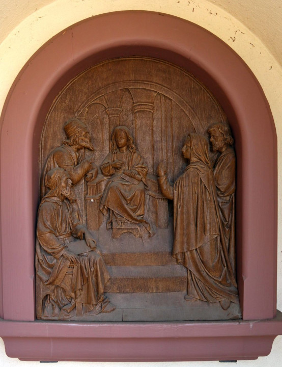 Amorsbrunn Stationsweg14 3. Station Suche Relief