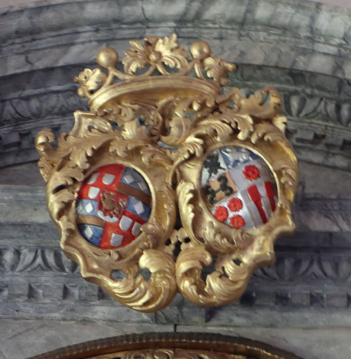 Wappen linker Altar