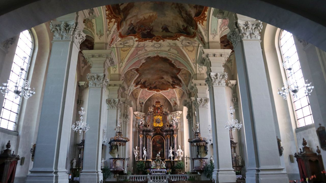 Amorbach, St. Gangolf, innen1