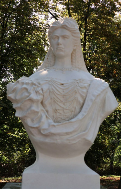Mocsa Königin Elisabeth4