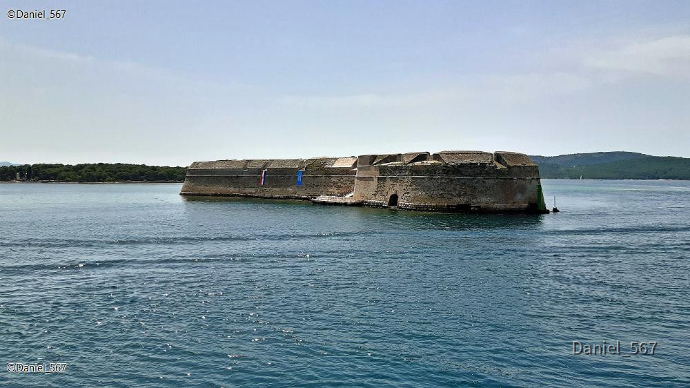 20_Schifffahrt Sibenik Zirje