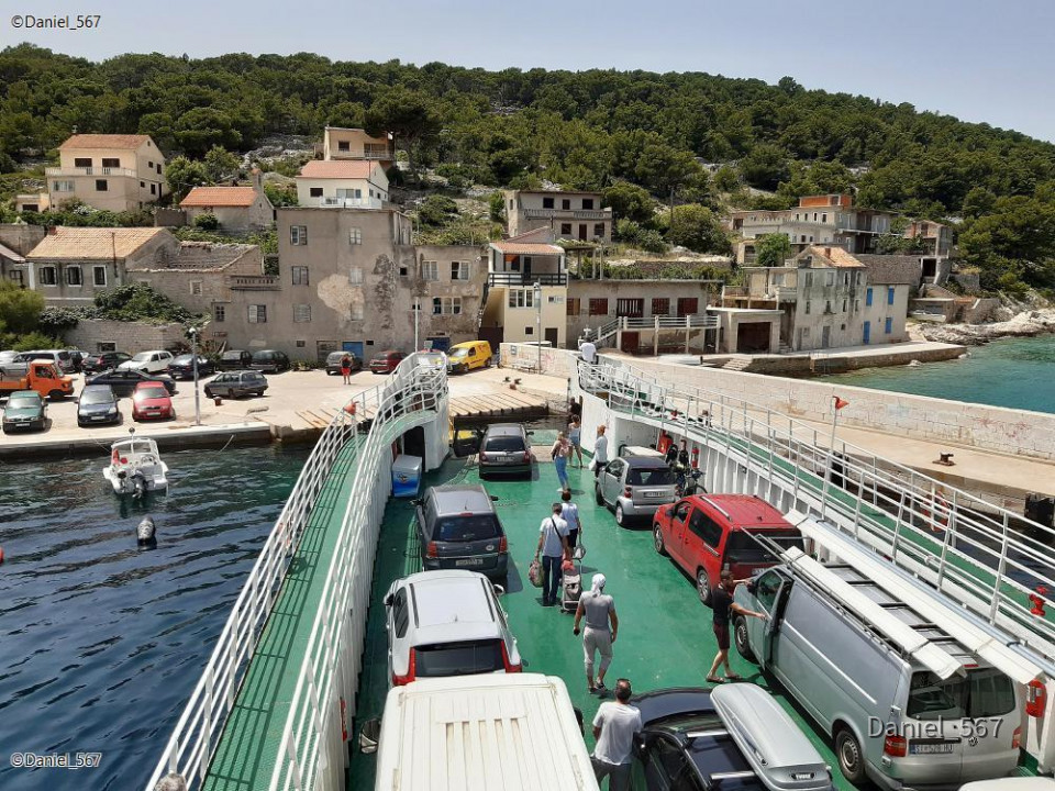 37_Schifffahrt Sibenik Zirje
