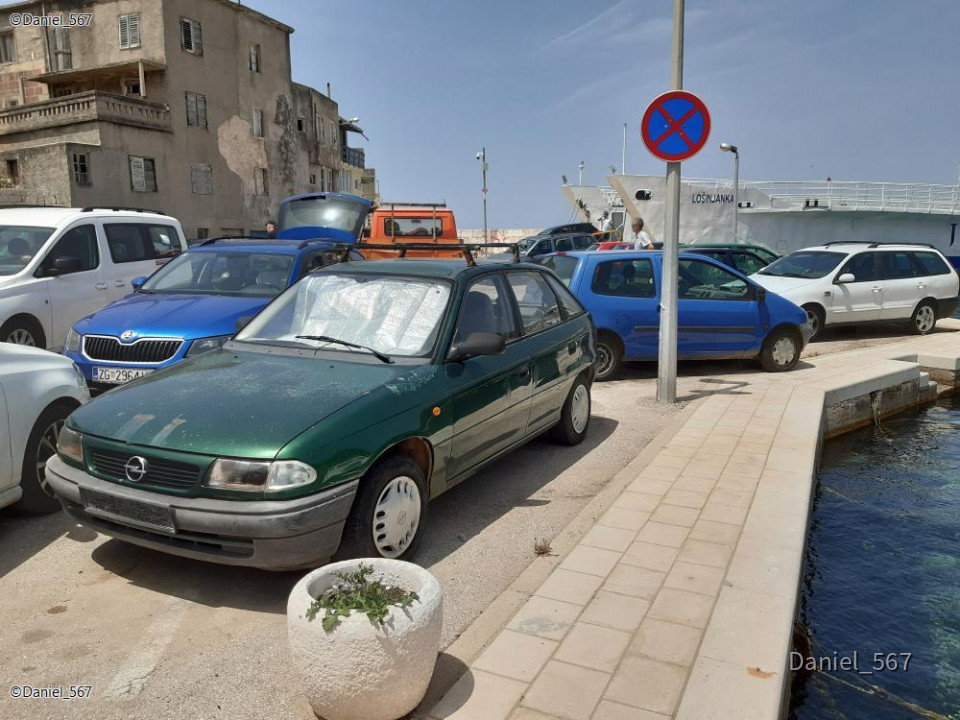 40_Schifffahrt Sibenik Zirje