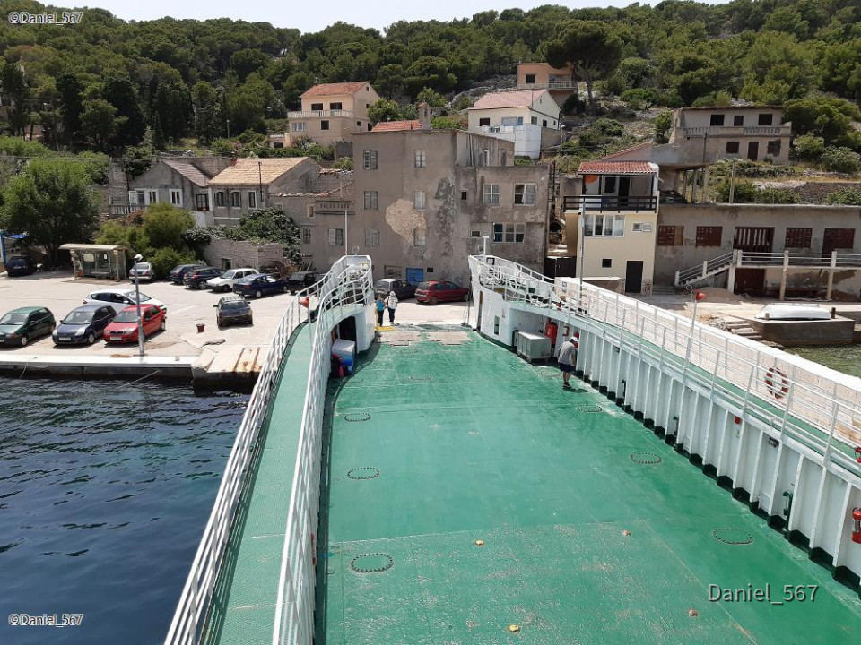 53_Schifffahrt Sibenik Zirje
