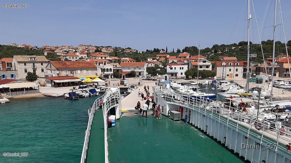 64_Schifffahrt Sibenik Zirje