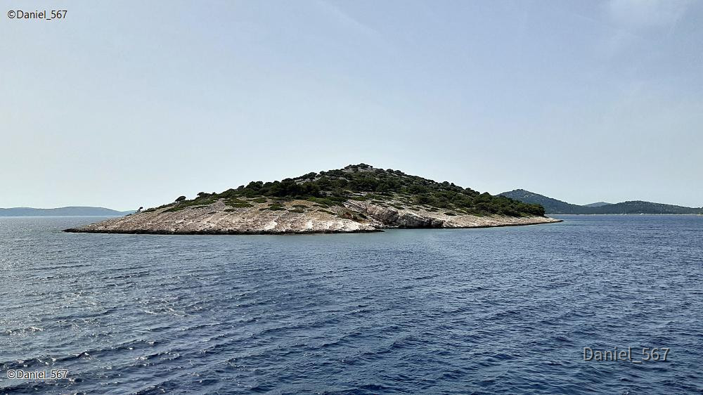 66_Schifffahrt Sibenik Zirje