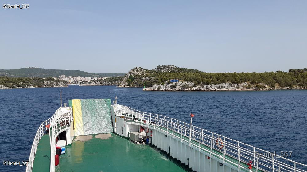 71_Schifffahrt Sibenik Zirje